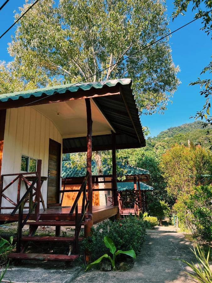 Lonely Groove Hotel Koh Chang Ngoại thất bức ảnh