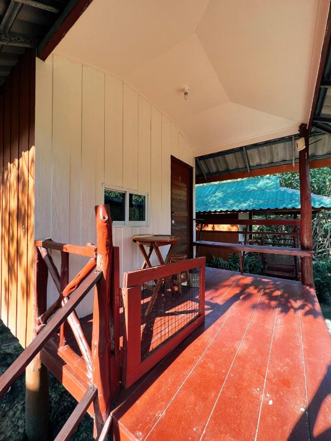Lonely Groove Hotel Koh Chang Ngoại thất bức ảnh