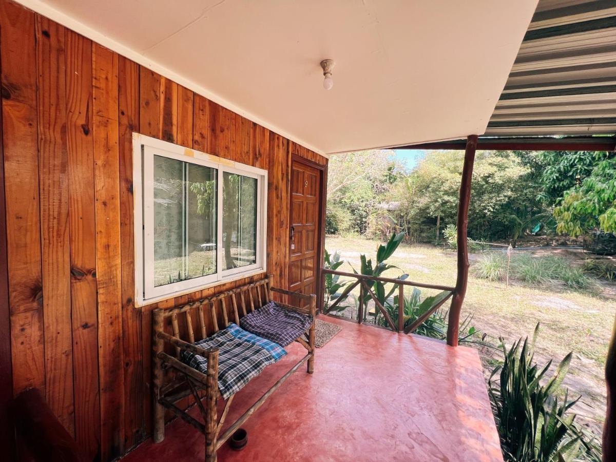 Lonely Groove Hotel Koh Chang Ngoại thất bức ảnh